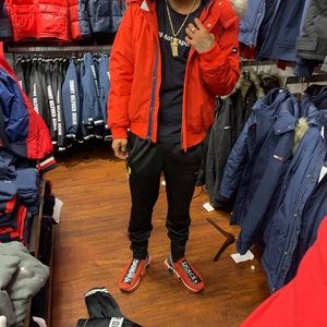 Meet your Posher, Hector